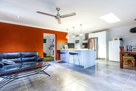 Property photo of 2/49 Saleng Crescent Warana QLD 4575