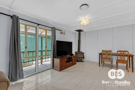 Property photo of 29 Spinnaker Drive Leschenault WA 6233