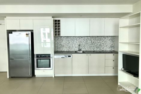 Property photo of 2C/8 Waterside Place Docklands VIC 3008