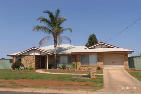 5 Shannon Ct, Oakey, QLD 4401