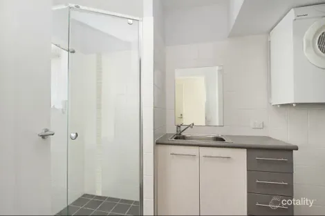 Property photo of 1/26 Moores Crescent Varsity Lakes QLD 4227