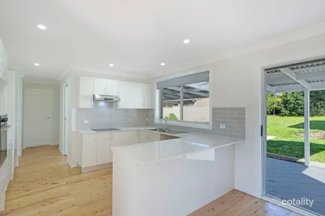 Property photo of 14 Parkside Drive Charmhaven NSW 2263