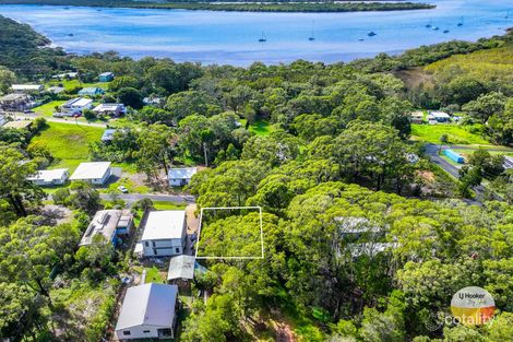 18 Seaview St, Russell Island, QLD 4184