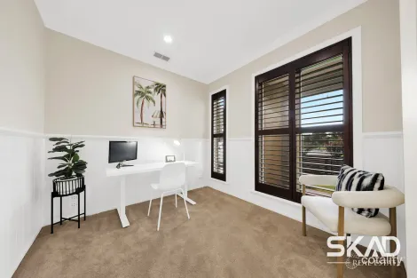 Property photo of 7 Laurimar Boulevard Doreen VIC 3754