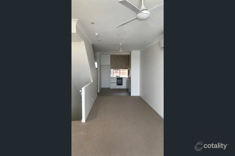 Property photo of 4/3028 The Boulevarde Carrara QLD 4211