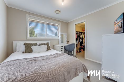 Property photo of 81 Macarthur Circuit Camden Park NSW 2570