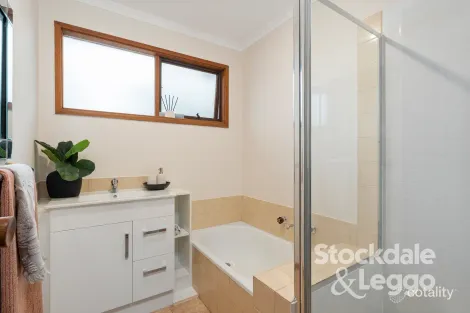 Property photo of 76 Second Avenue Rosebud VIC 3939