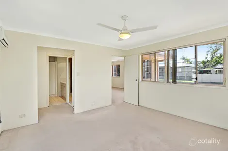 Property photo of 30 Walter Street Labrador QLD 4215