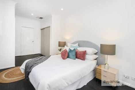 Property photo of 10 Ballybunion Avenue Craigieburn VIC 3064