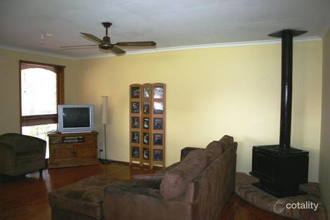 Property photo of 11 Cordelia Street Rosemeadow NSW 2560