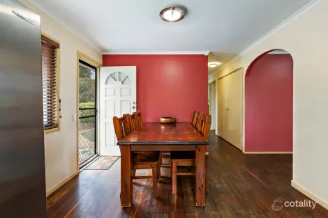 Property photo of 4 Leis Road Kallangur QLD 4503