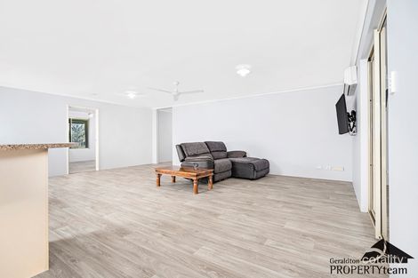 Property photo of 9 Leicester Close Deepdale WA 6532