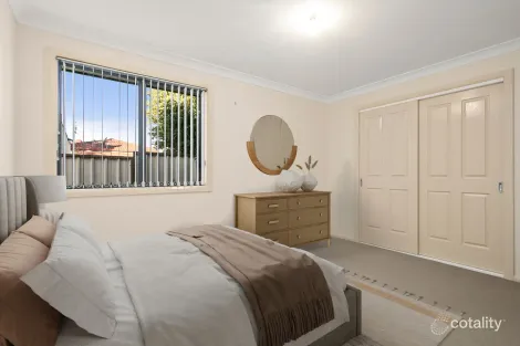 Property photo of 2/36 Devonshire Crescent Oak Flats NSW 2529