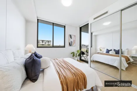 Property photo of 701/7 Stromboli Strait Wentworth Point NSW 2127