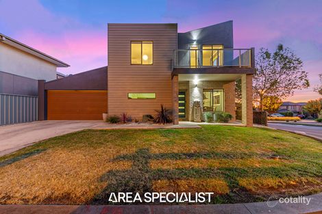 Property photo of 57 Cormorant Parade Pakenham VIC 3810