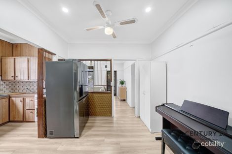 Property photo of 52 Dawn Drive Seven Hills NSW 2147