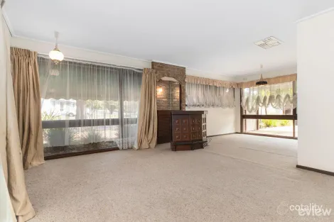Property photo of 63 Fingal Drive Frankston VIC 3199
