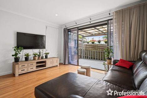 Property photo of 2 Percy Close Mooroolbark VIC 3138