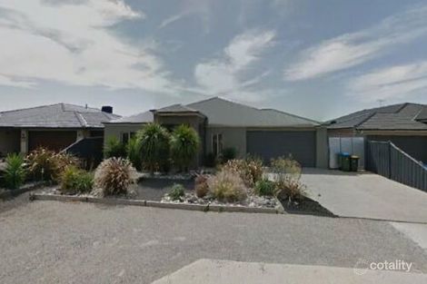 Property photo of 8 Transit Place Tarneit VIC 3029