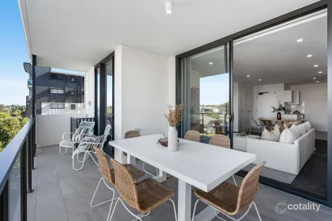 Property photo of 2205/77 Bride Street Wynnum QLD 4178
