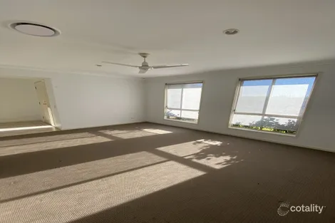 Property photo of 5 Crowsnest Close Parkwood QLD 4214