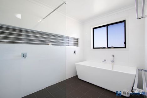 Property photo of 69 Box Hill Drive Armidale NSW 2350