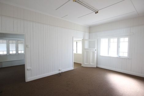 Property photo of 122 Fairfield Road Fairfield QLD 4103