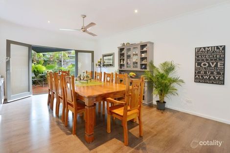 Property photo of 2 Lillian Road Palm Cove QLD 4879