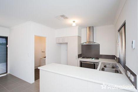 Property photo of 2 Kurda Place Westminster WA 6061