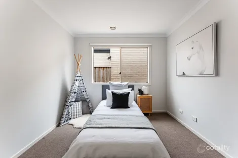 Property photo of 37 Taworri Crescent Werribee VIC 3030