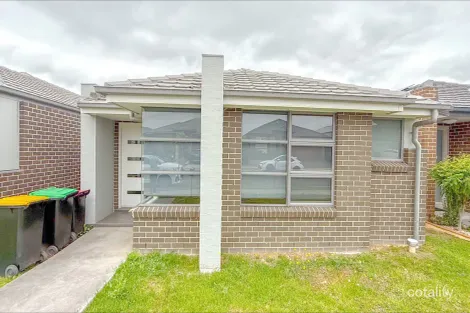 9 Hydrus St, Austral, NSW 2179