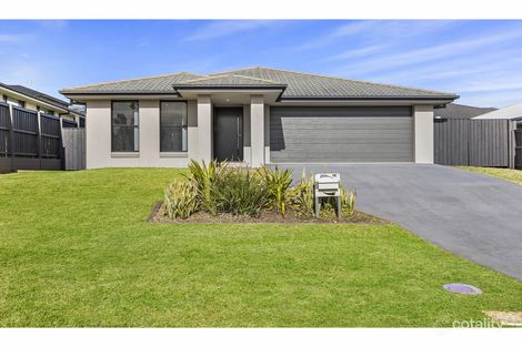 Property photo of 16 Hillcrest Drive Gillieston Heights NSW 2321