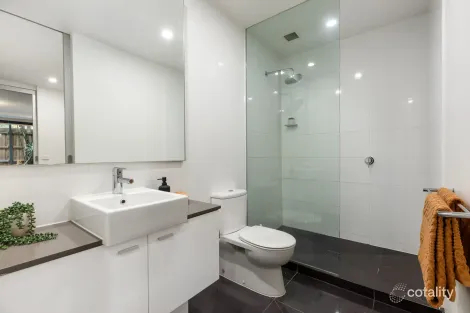 Property photo of 11/17 Robe Street St Kilda VIC 3182