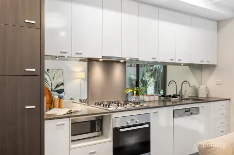 Property photo of 11/17 Robe Street St Kilda VIC 3182