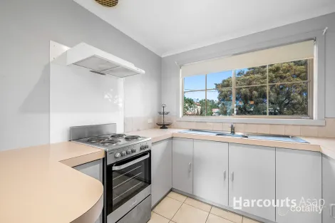 Property photo of 4 Caroline Avenue Cowes VIC 3922