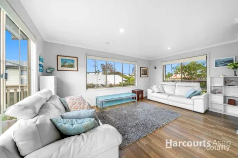 Property photo of 4 Caroline Avenue Cowes VIC 3922