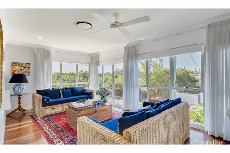 Property photo of 1 Palm Avenue Fairfield QLD 4103