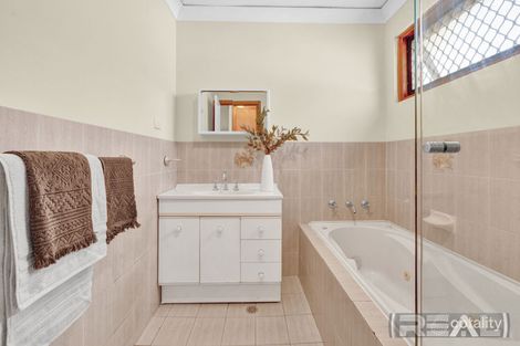 Property photo of 51 Flinders Drive Valley View SA 5093
