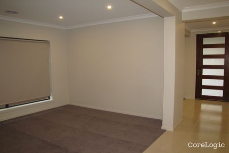 Property photo of 28 Highlander Drive Craigieburn VIC 3064