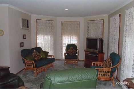 Property photo of 6 Gerard Court Pakenham VIC 3810