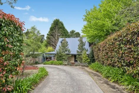 224 Blaxland Rd, Wentworth Falls, NSW 2782