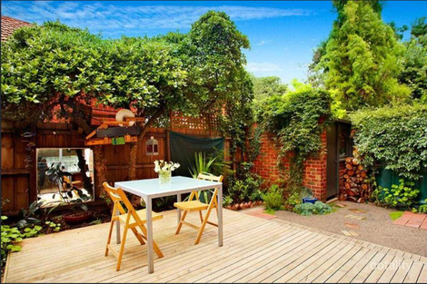 2/203 Brighton Rd, Elwood, VIC 3184