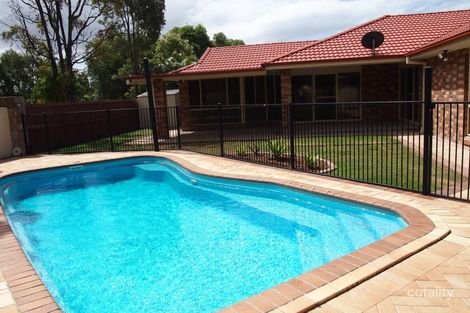 2 Belongil St, Pacific Pines, QLD 4211