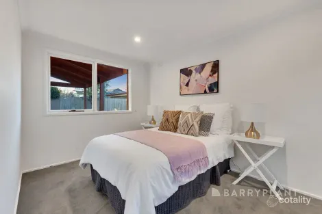 Property photo of 25 Raphael Drive Wheelers Hill VIC 3150