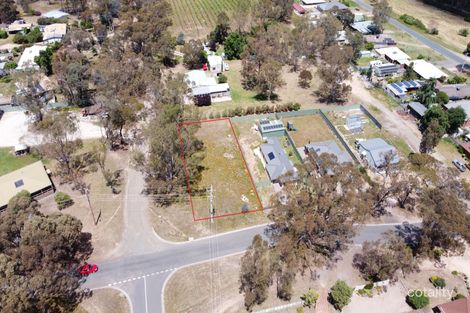 25 Ross St, Heathcote, VIC 3523