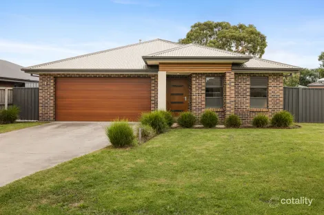 Property photo of 4 Camellia Close Sale VIC 3850