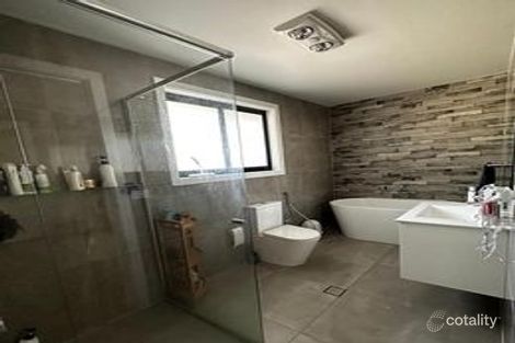 Property photo of 5 Rosella Road Prestons NSW 2170