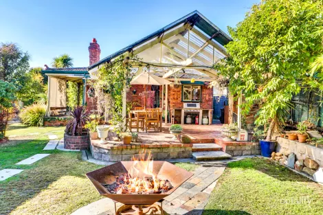 5 Phillip St, Bonnie Doon, VIC 3720