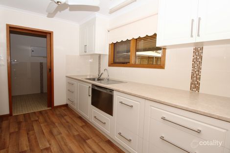 Property photo of 2 Wodonga Avenue Loxton SA 5333