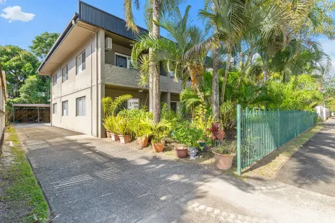 2/28 Digger St, Cairns North, QLD 4870